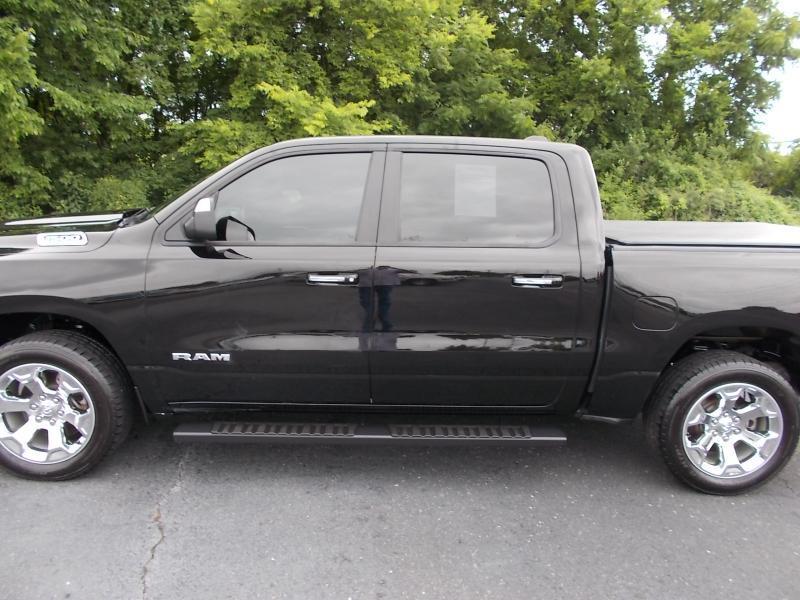 RAM 1500 Big Horn/Lone Star 4x4 Crew Cab 5'7" Box 2019