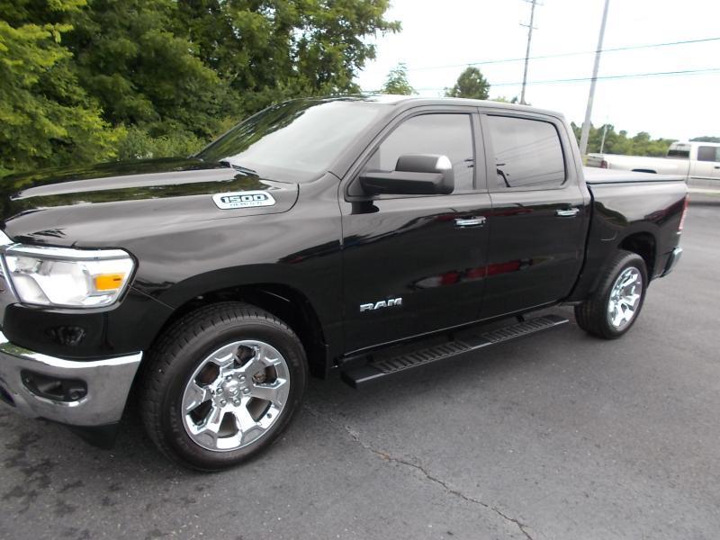 RAM 1500 Big Horn/Lone Star 4x4 Crew Cab 5'7" Box 2019
