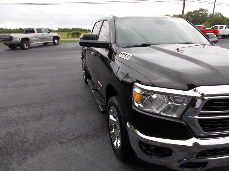 RAM 1500 Big Horn/Lone Star 4x4 Crew Cab 5'7" Box 2019