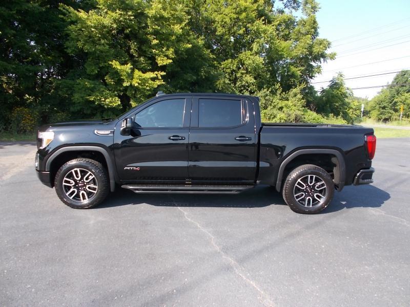 GMC Sierra 1500 4WD Crew Cab 147" AT4 2021