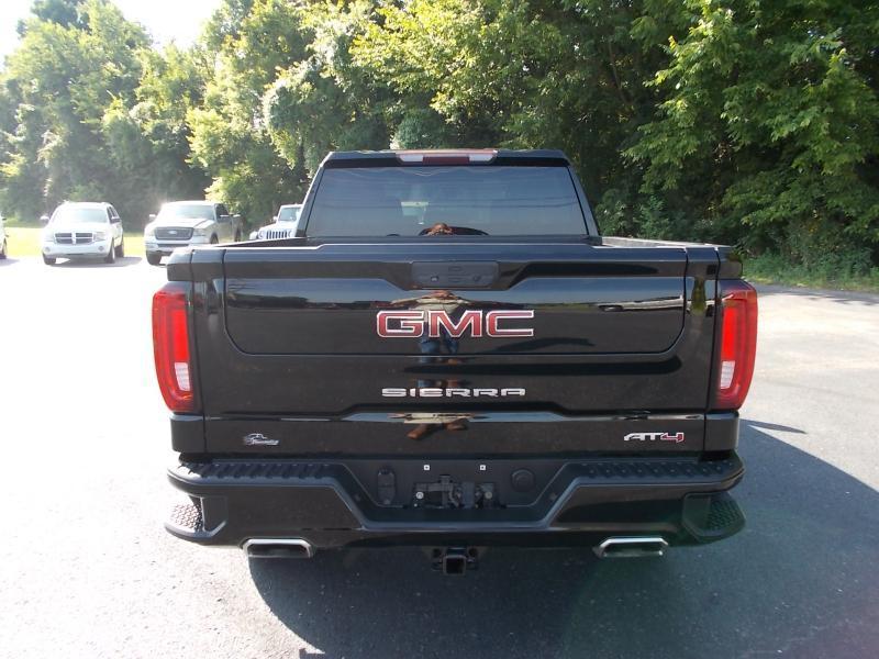 GMC Sierra 1500 4WD Crew Cab 147" AT4 2021