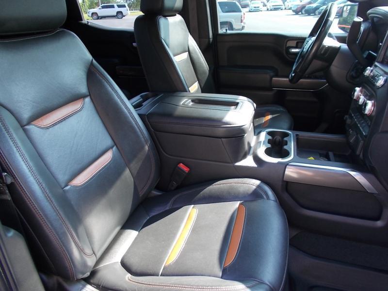 GMC Sierra 1500 4WD Crew Cab 147" AT4 2021