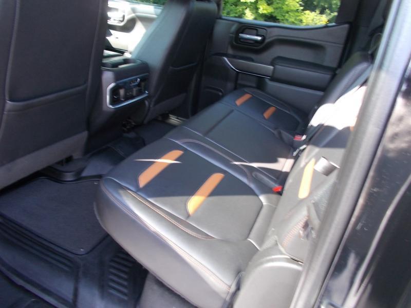 GMC Sierra 1500 4WD Crew Cab 147" AT4 2021