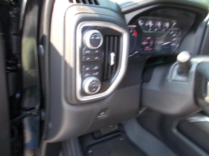 GMC Sierra 1500 4WD Crew Cab 147" AT4 2021