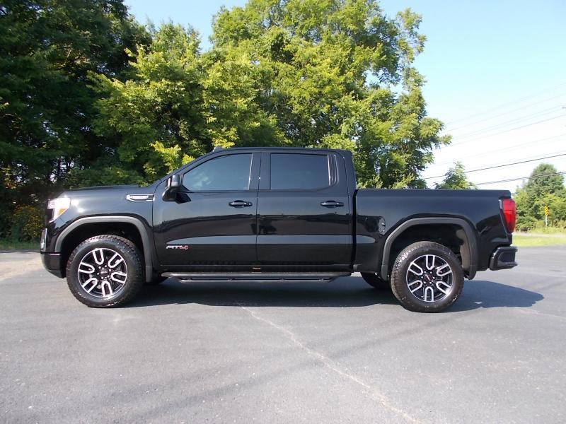 GMC Sierra 1500 4WD Crew Cab 147" AT4 2021