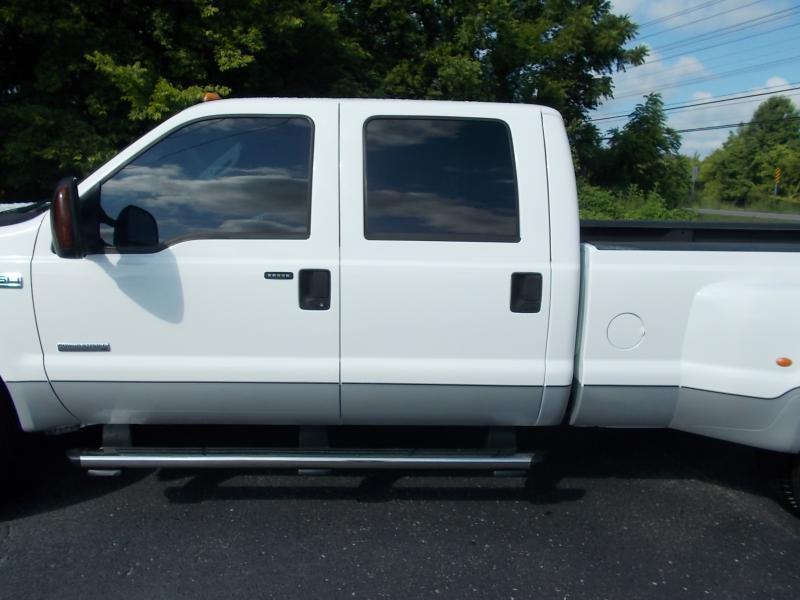 Ford Super Duty F-350 DRW Crew Cab 172" Lariat 4WD 2006