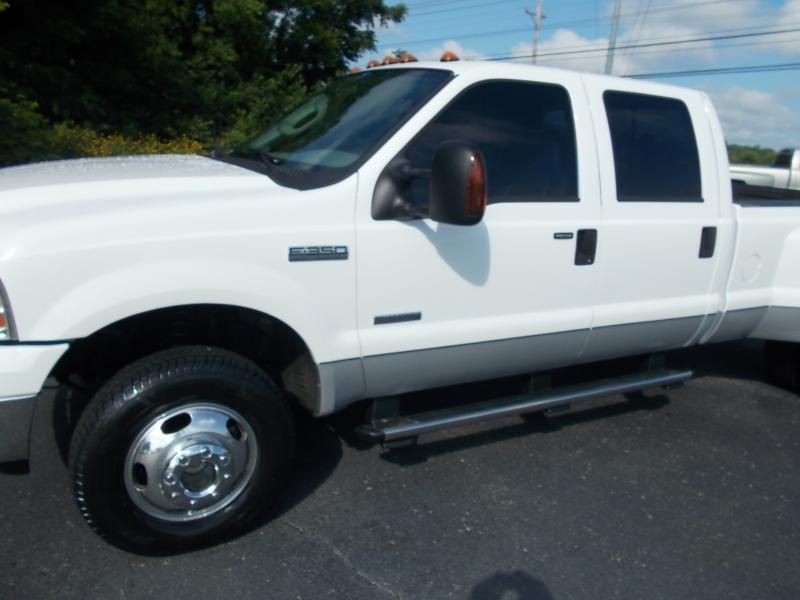 Ford Super Duty F-350 DRW Crew Cab 172" Lariat 4WD 2006