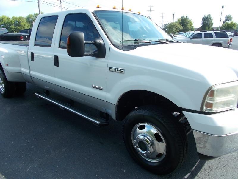 Ford Super Duty F-350 DRW Crew Cab 172" Lariat 4WD 2006