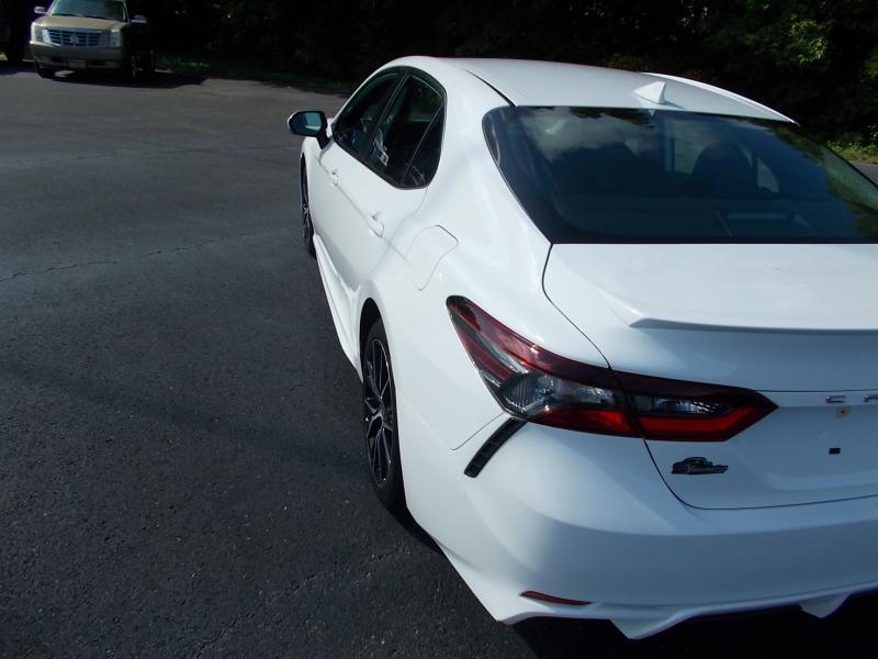 Toyota Camry SE Auto (Natl) 2024