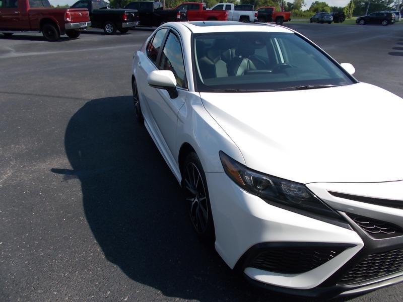 Toyota Camry SE Auto (Natl) 2024