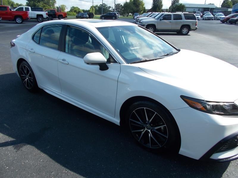 Toyota Camry SE Auto (Natl) 2024