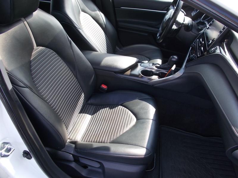 Toyota Camry SE Auto (Natl) 2024