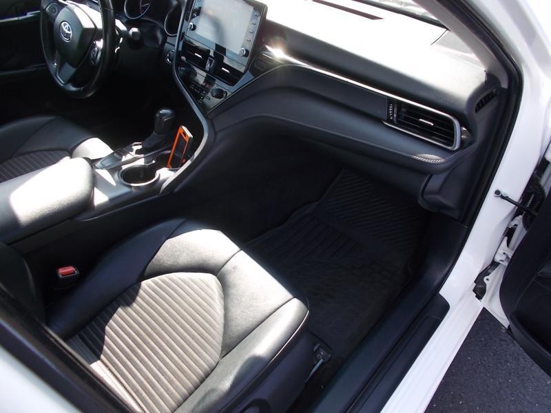 Toyota Camry SE Auto (Natl) 2024