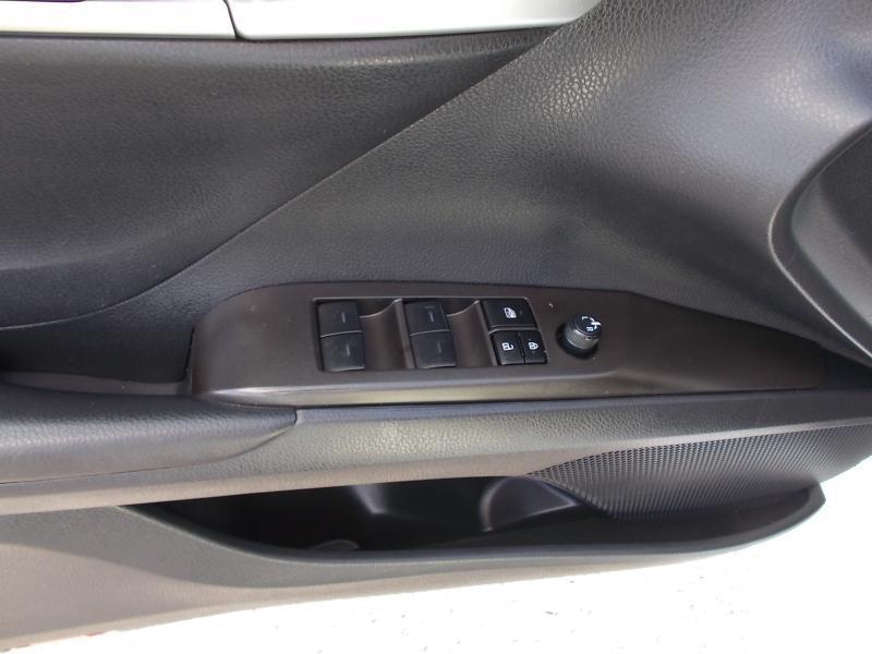 Toyota Camry SE Auto (Natl) 2024