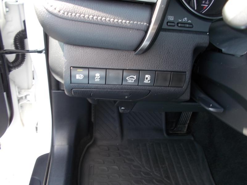Toyota Camry SE Auto (Natl) 2024