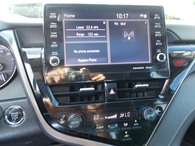 Toyota Camry SE Auto (Natl) 2024