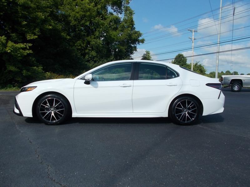 Toyota Camry SE Auto (Natl) 2024