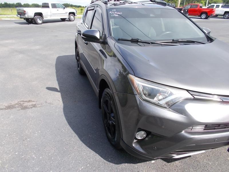 Toyota RAV4 XLE AWD (Natl) 2017