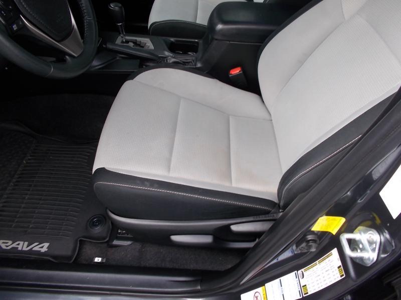 Toyota RAV4 XLE AWD (Natl) 2017