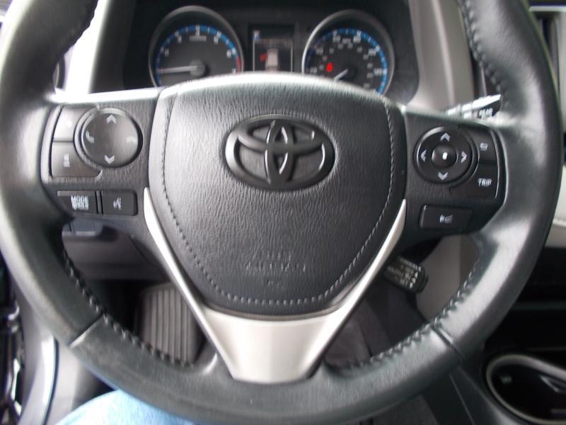 Toyota RAV4 XLE AWD (Natl) 2017