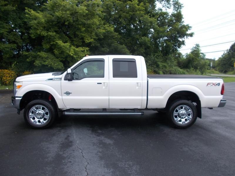 Ford Super Duty F-350 SRW 4WD Crew Cab 156" Lariat 2016