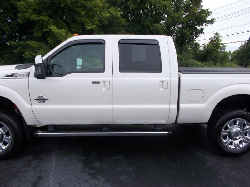 Ford Super Duty F-350 SRW 4WD Crew Cab 156" Lariat 2016