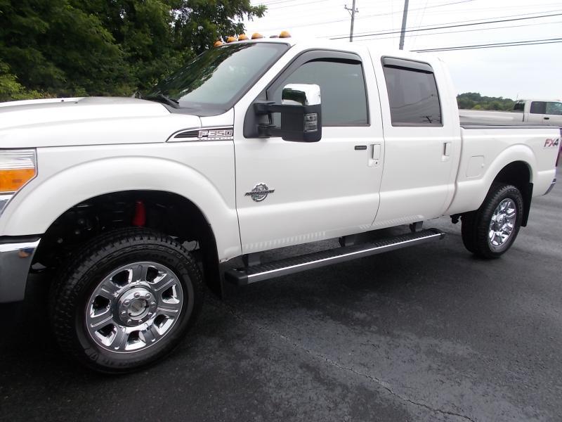 Ford Super Duty F-350 SRW 4WD Crew Cab 156" Lariat 2016