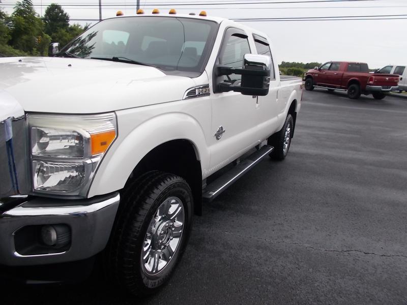 Ford Super Duty F-350 SRW 4WD Crew Cab 156" Lariat 2016