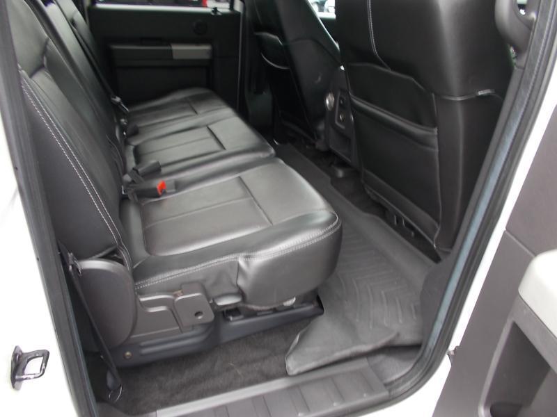 Ford Super Duty F-350 SRW 4WD Crew Cab 156" Lariat 2016
