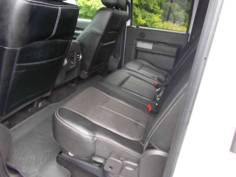 Ford Super Duty F-350 SRW 4WD Crew Cab 156" Lariat 2016