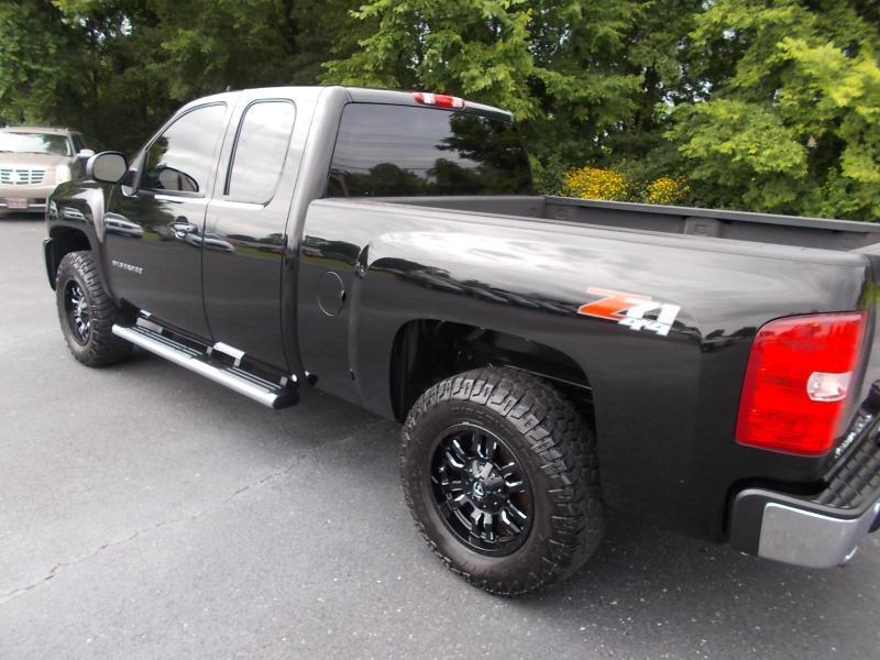 Chevrolet Silverado 1500 4WD Ext Cab 143.5" LTZ 2012