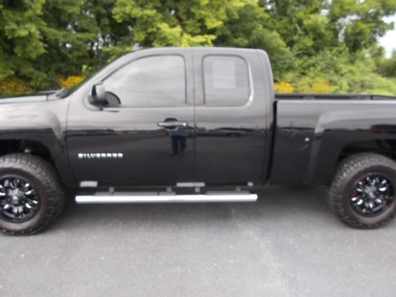 Chevrolet Silverado 1500 4WD Ext Cab 143.5" LTZ 2012