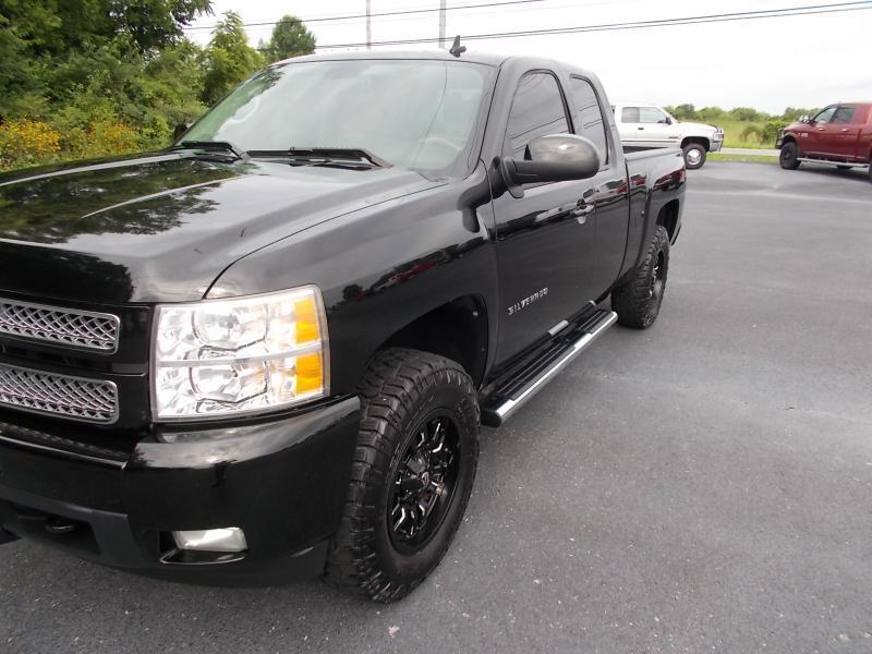 Chevrolet Silverado 1500 4WD Ext Cab 143.5" LTZ 2012