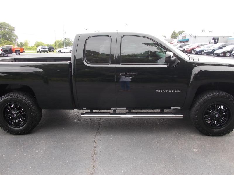 Chevrolet Silverado 1500 4WD Ext Cab 143.5" LTZ 2012