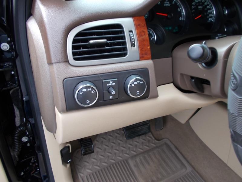Chevrolet Silverado 1500 4WD Ext Cab 143.5" LTZ 2012