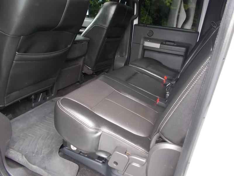 Ford Super Duty F-350 SRW 4WD Crew Cab 172" Lariat 2014