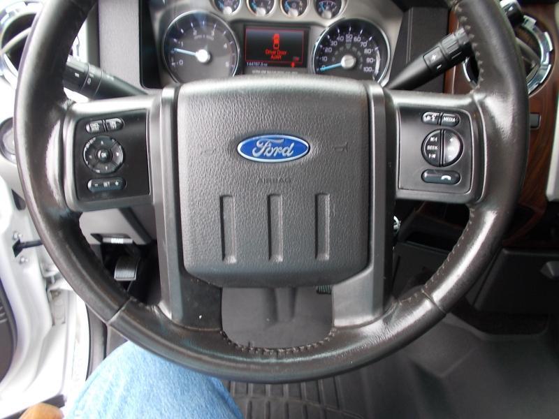 Ford Super Duty F-350 SRW 4WD Crew Cab 172" Lariat 2014