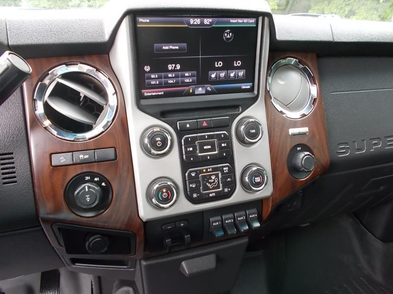 Ford Super Duty F-350 SRW 4WD Crew Cab 172" Lariat 2014