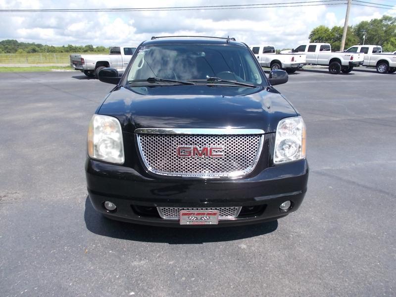 GMC Yukon XL AWD 4dr 1500 Denali 2012