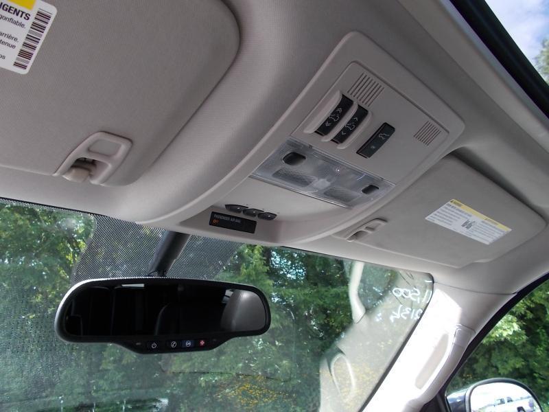 GMC Yukon XL AWD 4dr 1500 Denali 2012