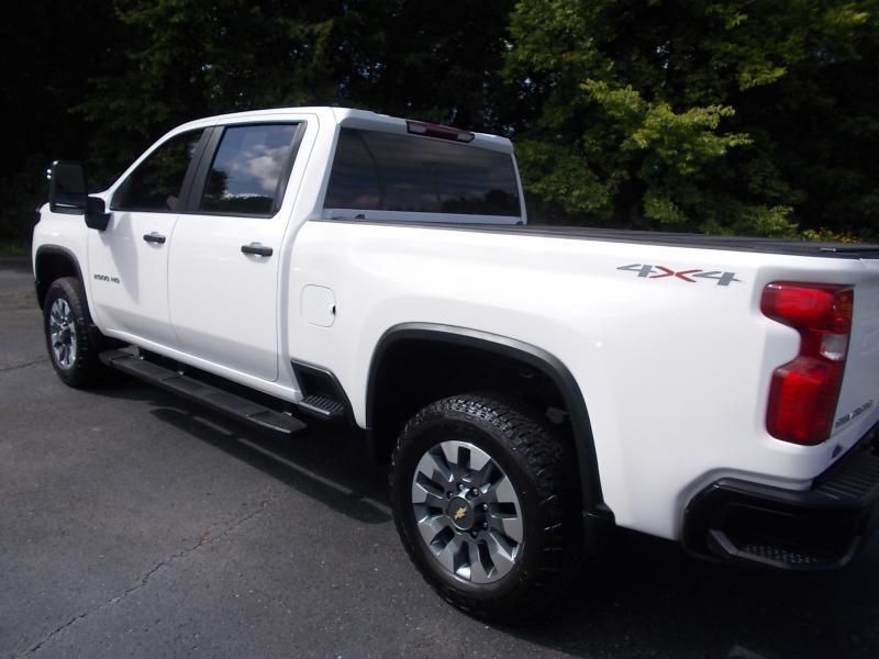 Chevrolet Silverado 2500HD 4WD Crew Cab 159" Custom 2022