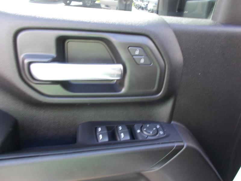 Chevrolet Silverado 2500HD 4WD Crew Cab 159" Custom 2022
