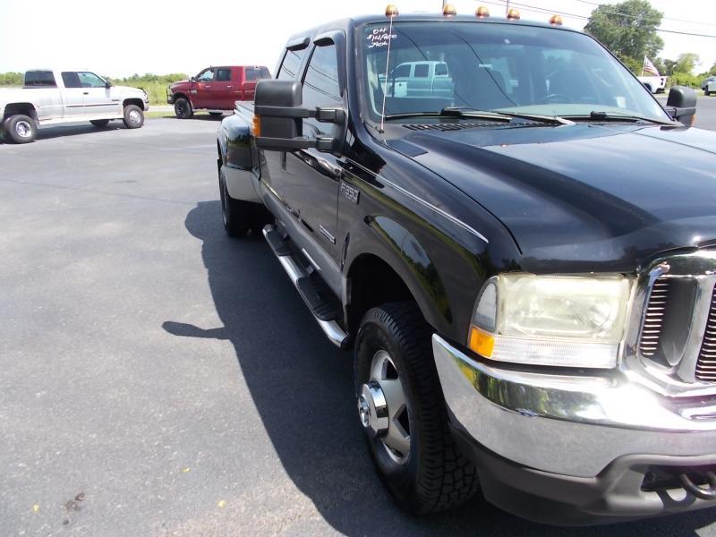 Ford Super Duty F-350 DRW Crew Cab 172" Lariat 4WD 2004