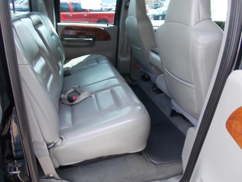 Ford Super Duty F-350 DRW Crew Cab 172" Lariat 4WD 2004