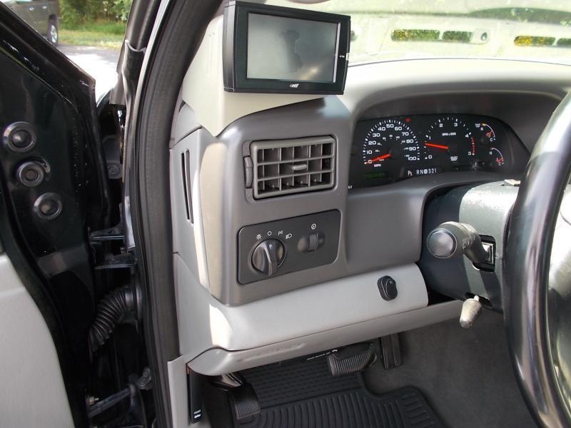 Ford Super Duty F-350 DRW Crew Cab 172" Lariat 4WD 2004