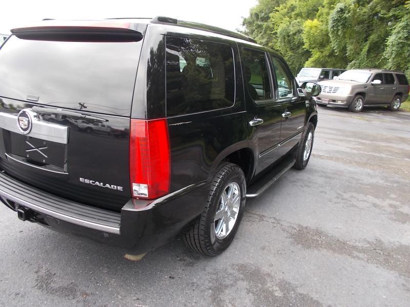 Cadillac Escalade 2WD 4dr 2008