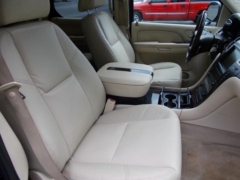 Cadillac Escalade 2WD 4dr 2008