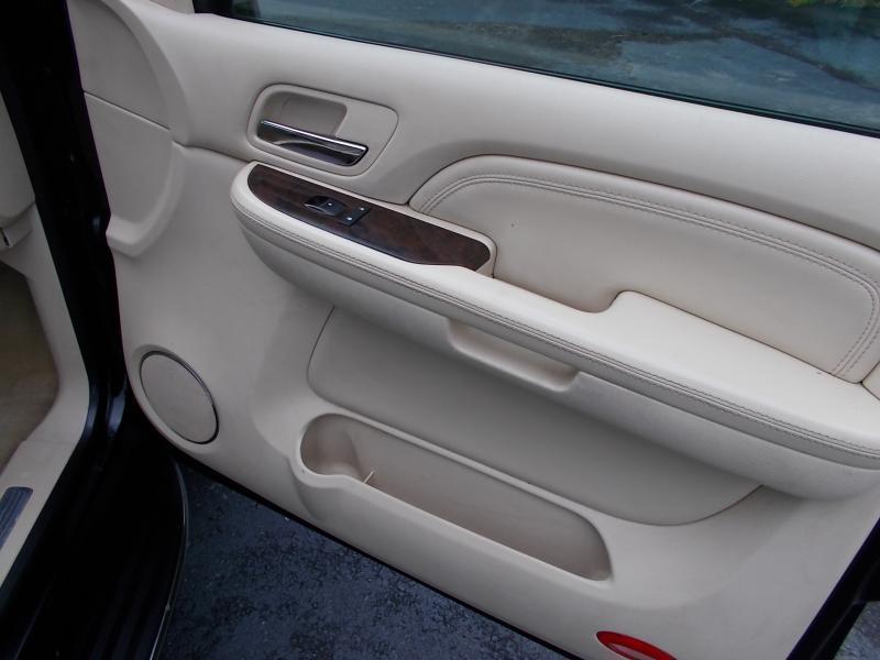 Cadillac Escalade 2WD 4dr 2008