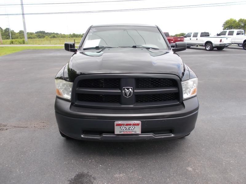 RAM 1500 4WD Reg Cab 120.5" ST 2012