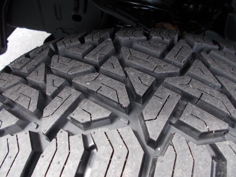 RAM 1500 4WD Reg Cab 120.5" ST 2012